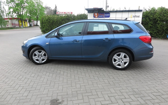 Opel Astra cena 26990 przebieg: 220000, rok produkcji 2014 z Pleszew małe 562